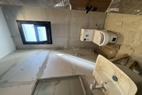 Villa de 4 dormitorios en Riyadh, Saudi Arabia No. 69182 25