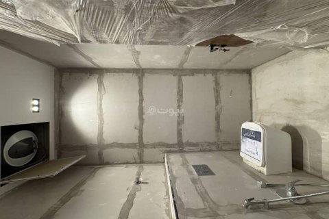 Villa de 4 dormitorios en Riyadh, Saudi Arabia No. 69182 12