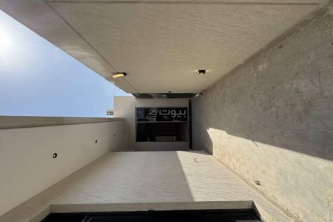 Villa de 4 dormitorios en Riyadh, Saudi Arabia No. 69182 6