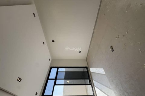 Villa de 4 dormitorios en Riyadh, Saudi Arabia No. 69182 26