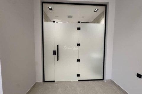 Villa de 5 dormitorios en Riyadh, Saudi Arabia No. 69183 21