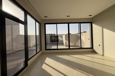 Villa de 5 dormitorios en Riyadh, Saudi Arabia No. 69183 28