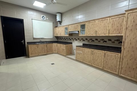 Villa Gemela de 7 dormitorios en As Sib, Oman No. 67566 10
