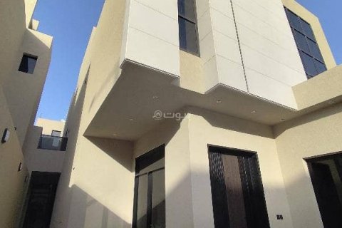Villa de 6 dormitorios en Riyadh, Saudi Arabia No. 61547 20