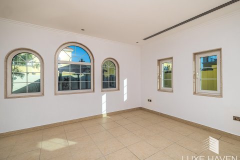 3 bedrooms Villa in Legacy, UAE No. 48714 5