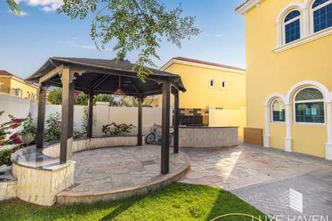 3 bedrooms Villa in Legacy, UAE No. 48714 25