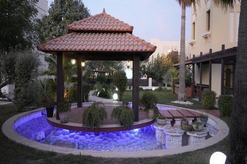 Villa de 4 chambres à Riffa, Bahrain No. 99351 3