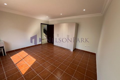 Villa de 4 dormitorios en Doha, Qatar No. 57893 14