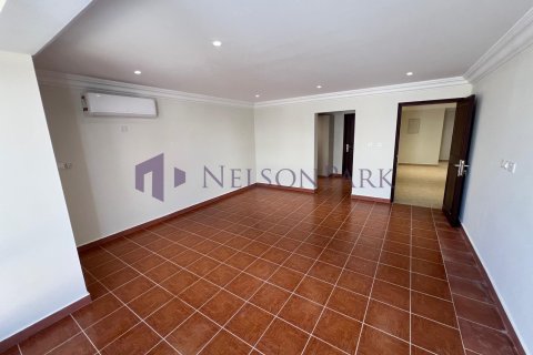 Villa de 4 dormitorios en Doha, Qatar No. 57893 8