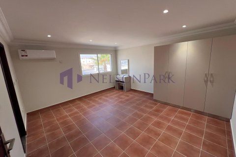 Villa de 4 dormitorios en Doha, Qatar No. 57893 15