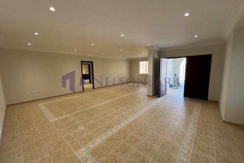 Villa de 4 dormitorios en Doha, Qatar No. 57893 5