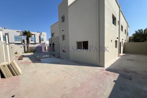 Villa de 4 dormitorios en Doha, Qatar No. 57893 3