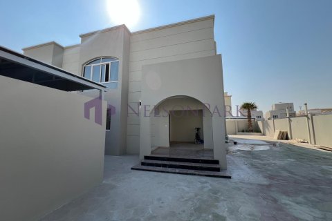4 غرف نوم فيلا في الدوحة, Qatar رقم 57893