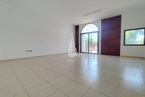 5 غرفة نوم فيلا في Tourist Club Area, الإمارات العربية المتحدة رقم 70761 10