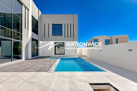 Villa de 5 dormitorios en Abu Dhabi, UAE No. 99184