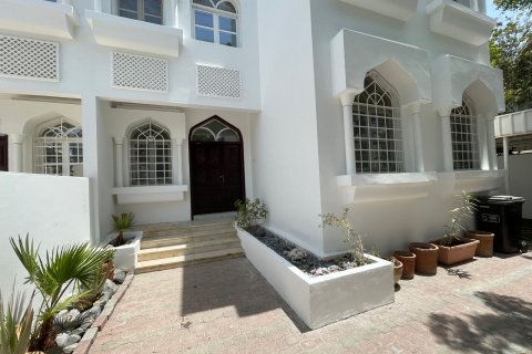 Villa Jumelée de 4 chambres à Oman No. 69228 3