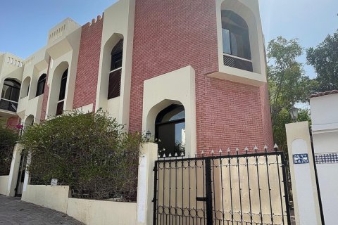 6 bedrooms Villa in Muscat, Oman No. 69229