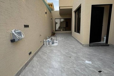 7 bedrooms Villa in Riyadh, Saudi Arabia No. 59964