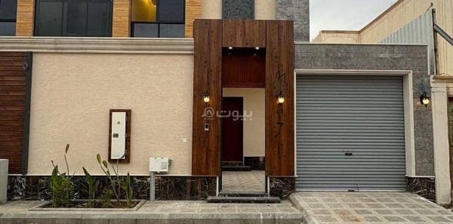 5 bedrooms Villa in Riyadh, Saudi Arabia No. 59966