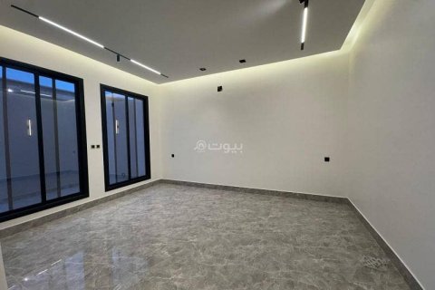 5 bedrooms Villa in Riyadh, Saudi Arabia No. 59966 5