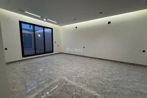 5 bedrooms Villa in Riyadh, Saudi Arabia No. 59966 12