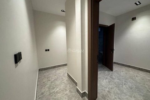 5 bedrooms Villa in Riyadh, Saudi Arabia No. 59966 16