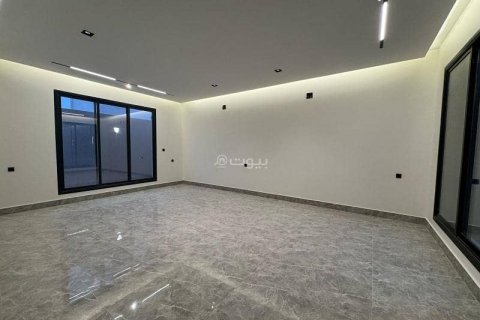 5 bedrooms Villa in Riyadh, Saudi Arabia No. 59966 11