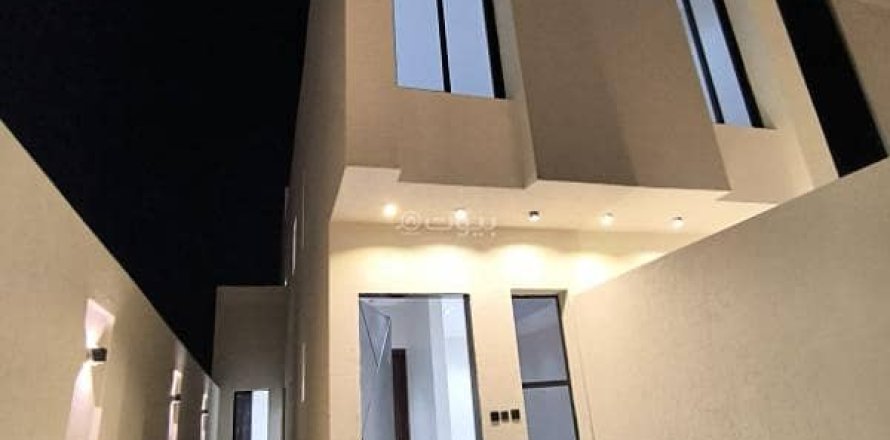 Квартира с 4 спальнями в Эр-Рияд, Саудовская Аравия №99558