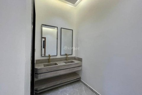 Villa de 5 chambres à Riyadh, Saudi Arabia No. 99555 13