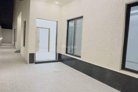 Villa de 5 dormitorios en Riyadh, Saudi Arabia No. 60635 4