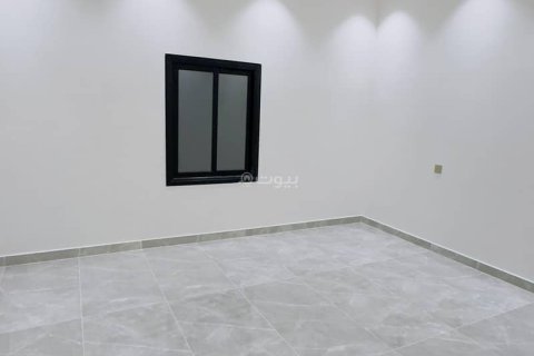 Villa de 5 dormitorios en Riyadh, Saudi Arabia No. 60635 13