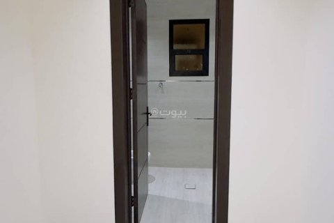 Villa de 5 dormitorios en Riyadh, Saudi Arabia No. 60635 16