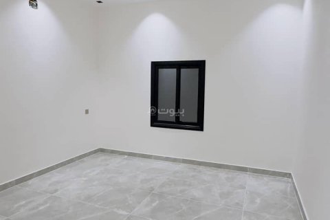 Villa de 5 dormitorios en Riyadh, Saudi Arabia No. 60635 14