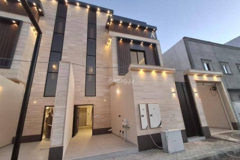 Apartment de 4 dormitorios en Riyadh, Saudi Arabia No. 60637