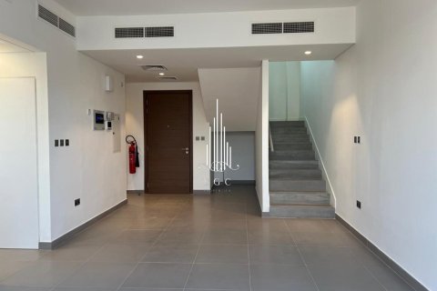 2 bedrooms Townhouse on the Yas Island, UAE No. 34696 6