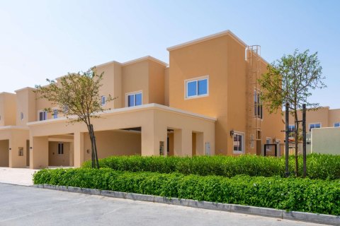 2 غرف نوم تاون هاوس في Villanova, الإمارات العربية المتحدة رقم 1074