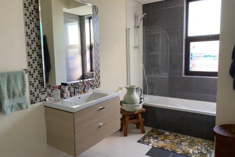 Villa de 3 dormitorios en Flora, UAE No. 1073 3