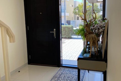 Villa de 3 dormitorios en Flora, UAE No. 1073 8