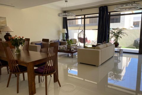 Villa de 3 dormitorios en Flora, UAE No. 1073 4