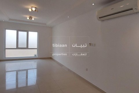 Квартира с 2 спальнями в Al Khuwair, Оман №53819 3