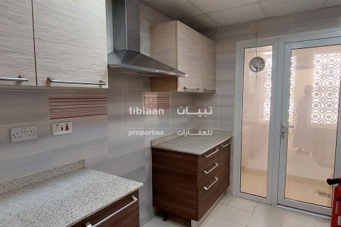 Квартира с 2 спальнями в Al Khuwair, Оман №53819 5