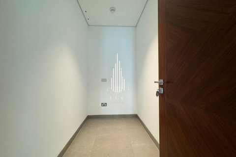 Townhouse de 4 dormitorios en Tourist Club Area, UAE No. 22402 24