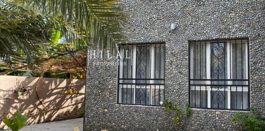 Villa de 4 chambres à Nizwa, Oman No. 54912