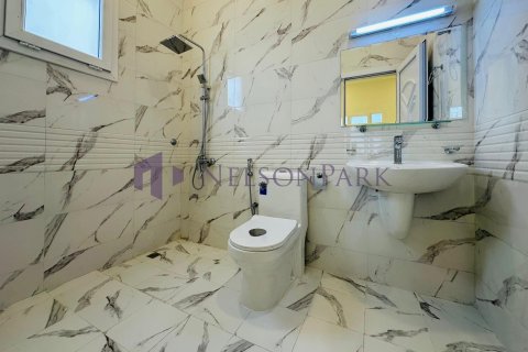 Villa de 7 dormitorios en Doha, Qatar No. 58488 10