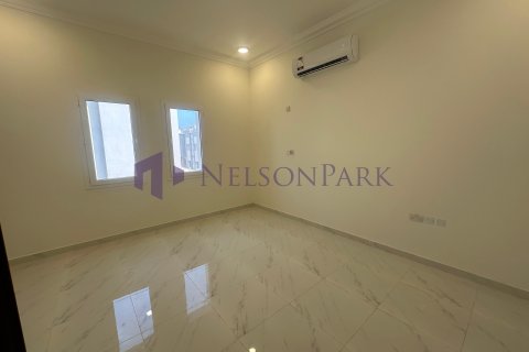 Villa de 7 dormitorios en Doha, Qatar No. 58488 11