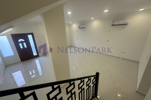Villa de 7 dormitorios en Doha, Qatar No. 58488 14