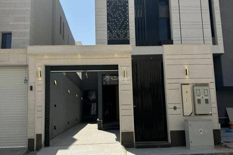 5 bedrooms Apartment in Riyadh, Saudi Arabia No. 61654