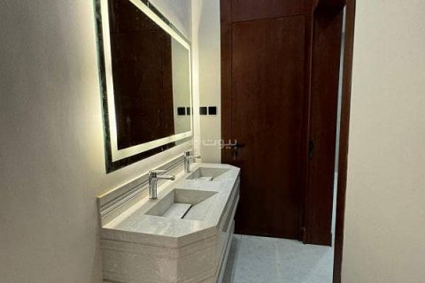 5 bedrooms Apartment in Riyadh, Saudi Arabia No. 61654 9