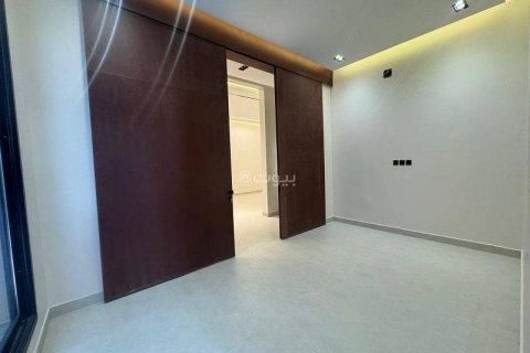5 bedrooms Apartment in Riyadh, Saudi Arabia No. 61654 8