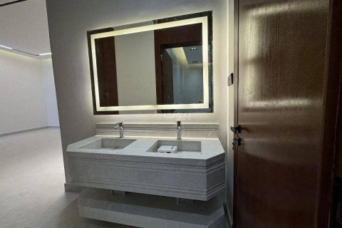 5 bedrooms Apartment in Riyadh, Saudi Arabia No. 61654 12
